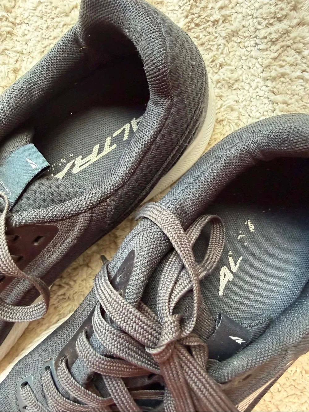 Altra Escalante Athletic Running Sneakers Shoes Mens Size 12.5 Black White